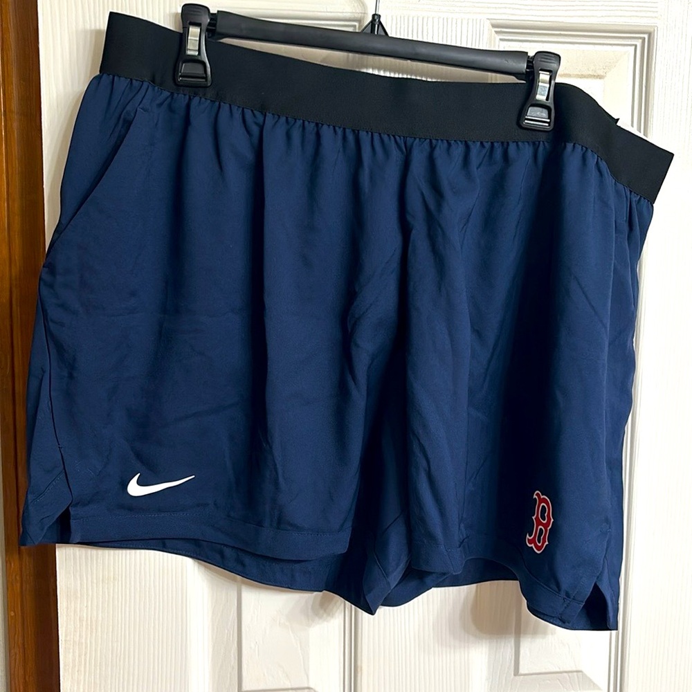 Women's Nike Boston Red Sox Authentic Collection Shorts XXL NWT